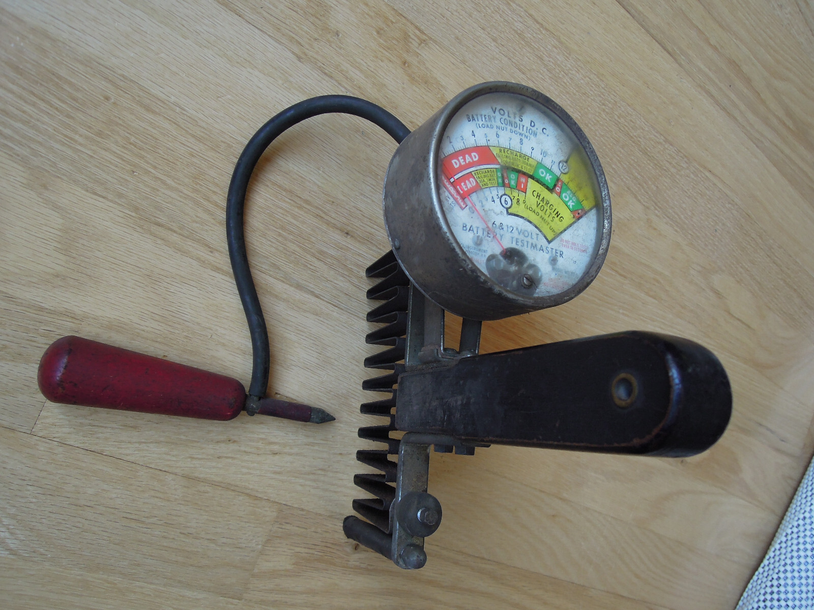 Vintage Hoyt 6 & 12 Volt Cell Battery Tester Model BT-1  Wood Handle Steampunk