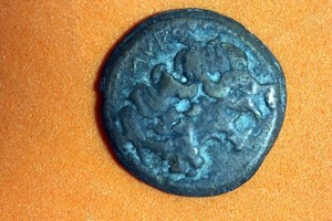 192 - 89 BC Ancient Coin Valentia, Head of Zeus! #N01414