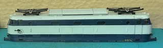 LIMA 0 : CAISSE DE LOCOMOTIVE ELECTRIQUE ITALIENNE A BOGIES (O)