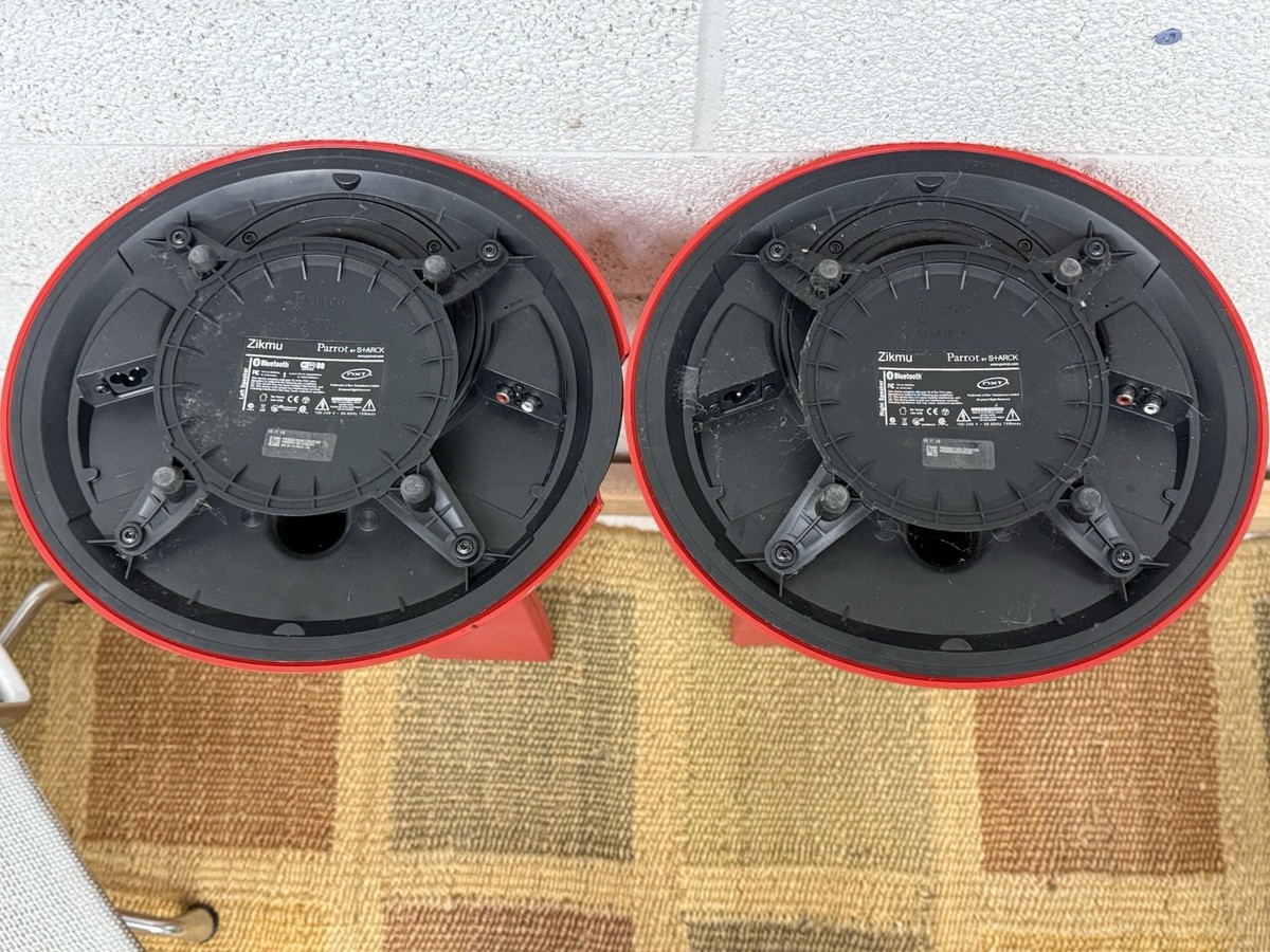 Speakers Zikmu Parrot by Phillip Starck Bluetooth Space Age Audio