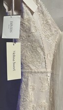 Elegant Davids Bridal Wedding Dress Size 6 Off White