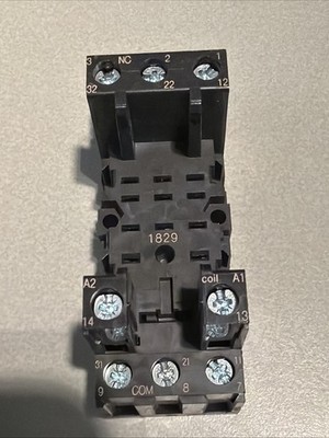 8 x Schrack Technik DIN Rail Socket YPT78703 for PT3x Relays, 11 Pole, 10A
