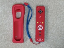 Nintendo Wii Plus (RVLAPNRB) Multimedia Remote