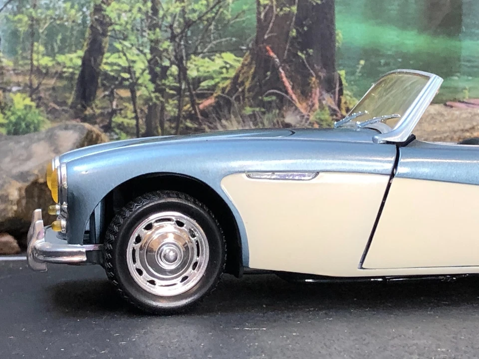 Imperfect ERTL 1:18 Diecast Car BLUE AUSTIN HEALEY 100 GHS 106 No Box AS-IS - Image 4 of 4