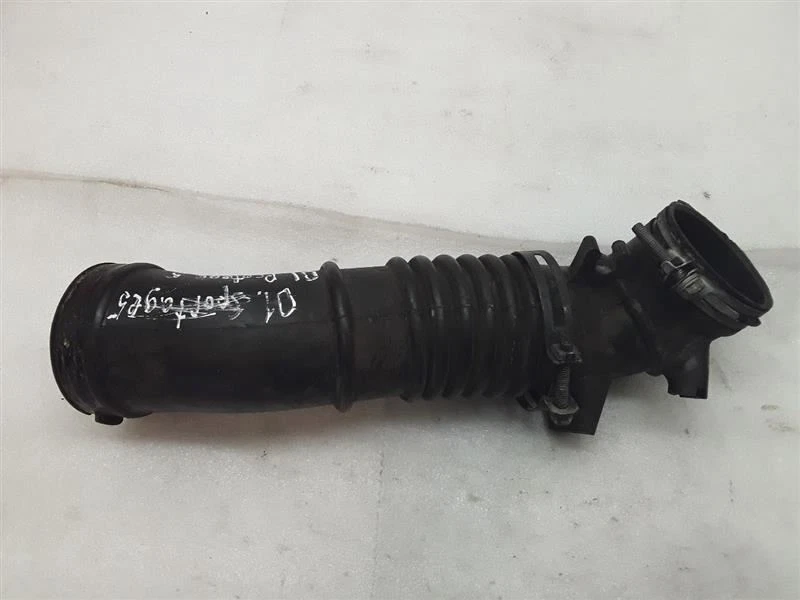 Tubo conducto limpiador de admisión de aire 2,0 L 99-03 MAZDA PROTEGE 10-2-10P Foto 2 de 3