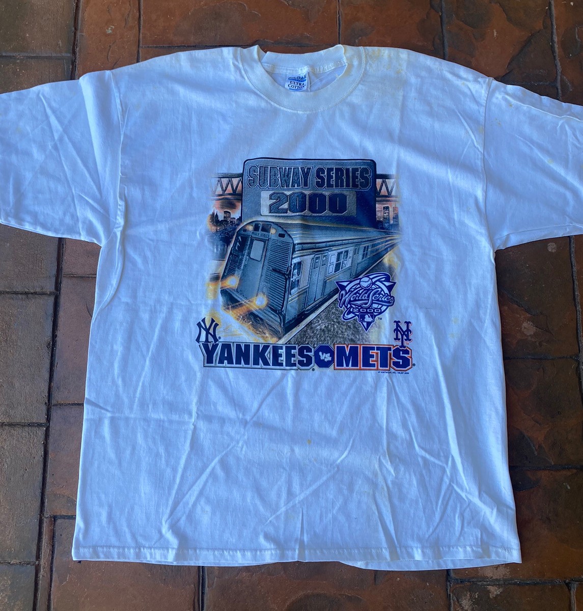 Vintage 2000 Subway Series Yankees VS Mets World Series T-Shirt 
