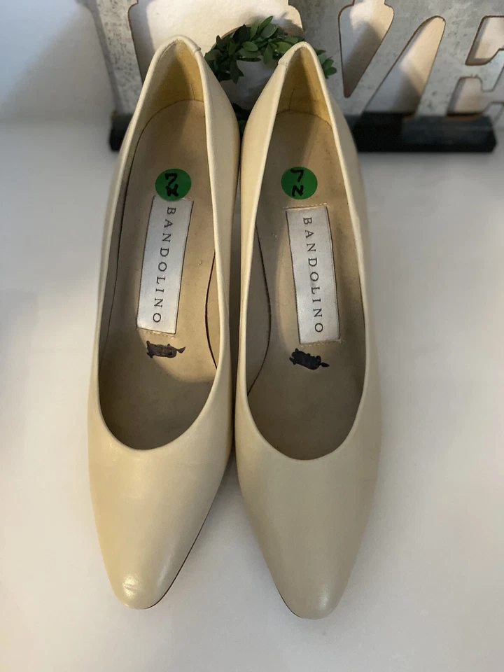 Bandolino 复古西班牙制造米色 7N 码儿童皮皮革一脚蹬泵 GUC — 第 2/4 张图片