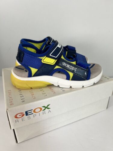 geox boys sandals with lights size 10.5 (28)