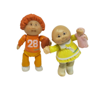 2 VINTAGE 1983 CABBAGE PATCH KIDS POSEABLE PVC DOLLS BOY W FOOTBALL BABY + DOLL