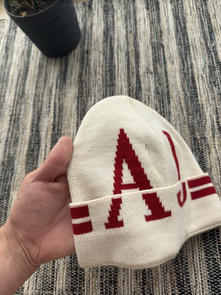 Винтажная шапка-бини Armani Jeans с большим логотипом один размер - Изображение 2 из 4