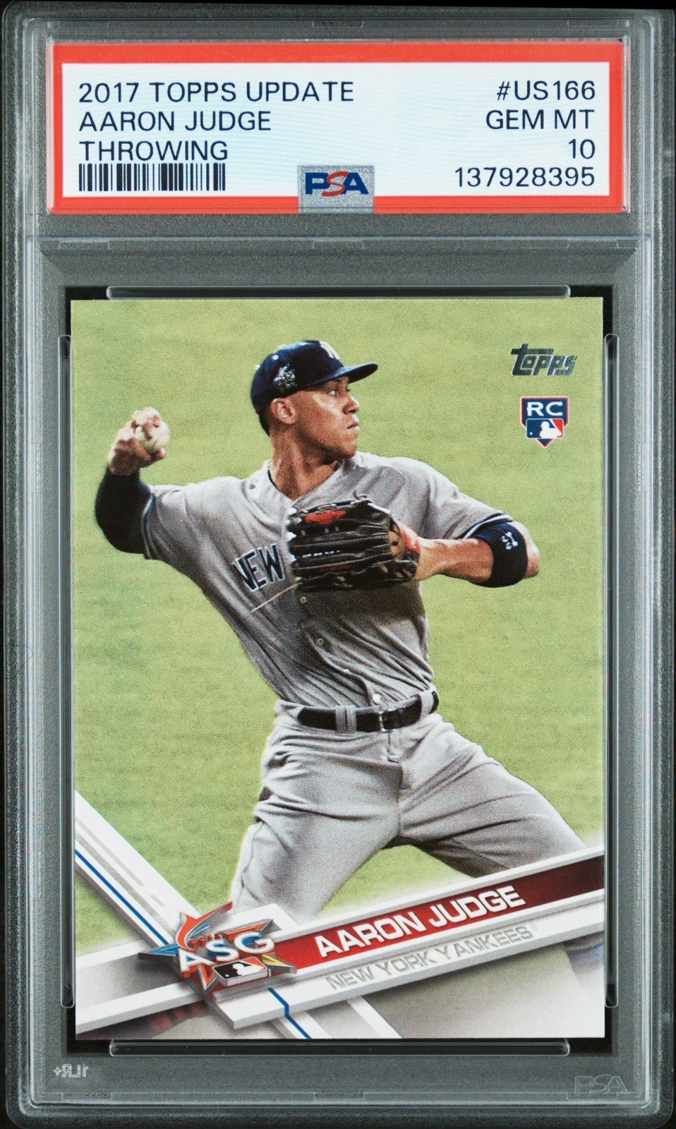 2017 Topps Update Aaron Judge Throwing US166 (RC) PSA 10