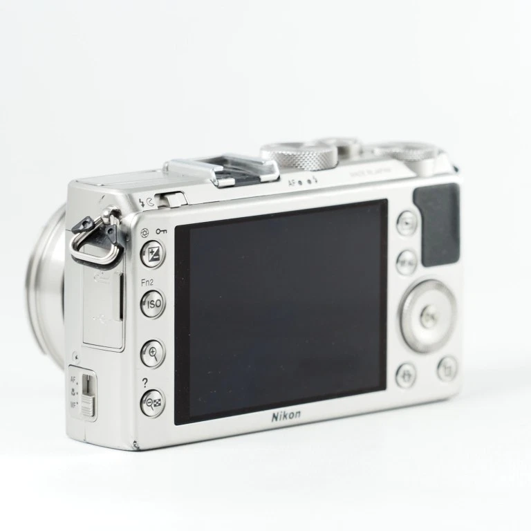 Nikon COOLPIX A Silver 16.2MP Camera– DX APS-C Sensor – 18.5mm f/2.8 - Image 4 of 4