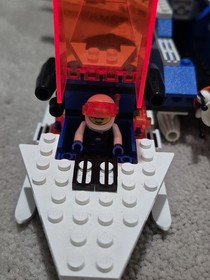 Lego Ice Planet 6973 Deep Freeze Defender Complete w/ Manual Minifigs Rare