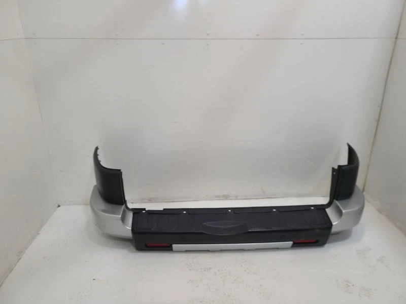 2007 - 2010 TOYOTA FJ CRUISER Rear Bumper Cover Center Without Park Assist Foto 3 de 4