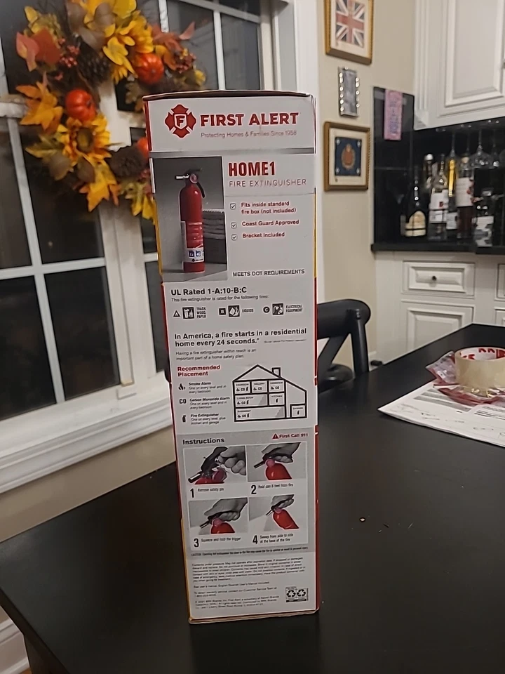 Extintor First Alert Home1. Recargable. Grado comercial. Guardia Costera Foto 2 de 4