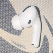 Apple AirPods Pro White Replacement Earbud Si...