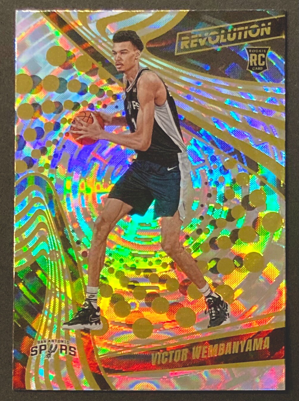 2023-24 Panini Revolution Victor Wembanyama RC Rookie #104 FRACTAL SP Spurs 🔥