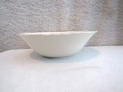 Vintage Scio Pottery Hazel Pattern Round 8.5" Serving Bowl Gold Rim MINT COND. - Picture 4 of 5