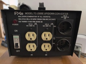 2500W Voltage Up/Down Converter  220/240V-110/120V Model: TC-2500E