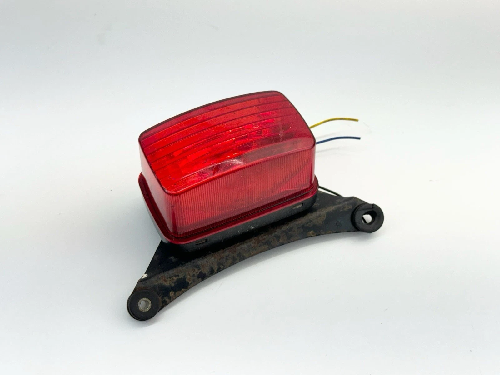 ✅ 2001 - 2006 Yamaha Blaster 200 YFS200 Rear Tail Light Housing Bracket OEM 2001