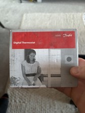 Danfoss TP5001B Battery Digital Electronic Programmable Room Thermostat 087N7931