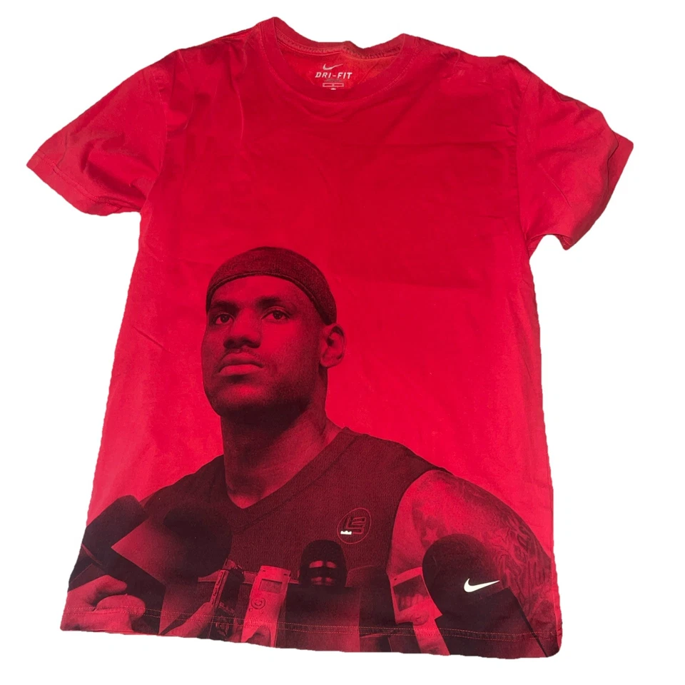 NUEVO CON ETIQUETAS RARO De Colección Y2k NIKE LeBron James Cleveland Cavaliers Entrevista Camiseta L NUEVA Foto 2 de 4