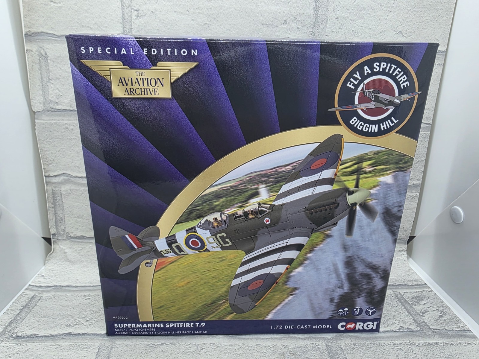 CORGI AVIATION ARCHIVE SUPERMARINE SPITFIRE T9 MJ627/9G-Q BMSB AA29202