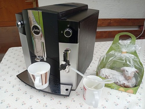 Jura IMPRESSA C65 Platinum 16 Tassen Kaffeevollautomat
