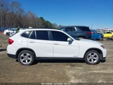 X1        2015 Glove Box 4619545