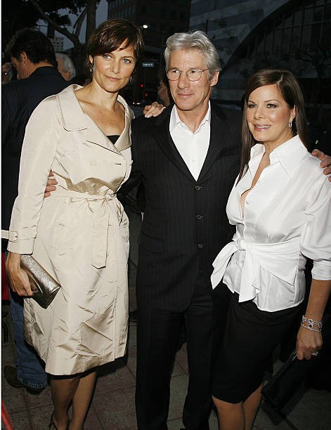Actors Carey Lowell Richard Gere Marcia Gay Harden pose at a speci- Old Photo 1