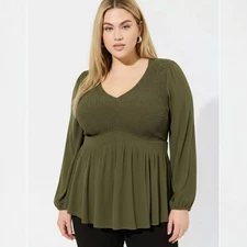 Torrid Babydoll Washable Crinkle Gauze V Neck Smocked Top Olive NWT 0 Large 12