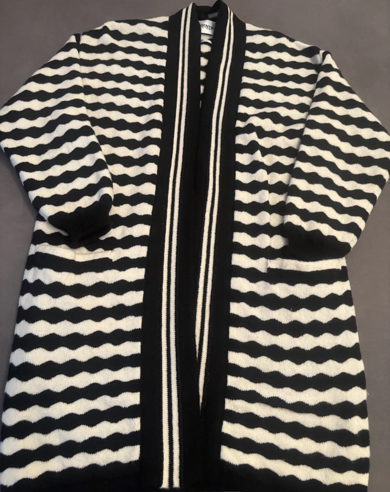 ESSENTIELL ANTWERP Strickjacke Mantel Neuwertig Grösse S / M Brustweite ca 54 c - Bild 2 von 4