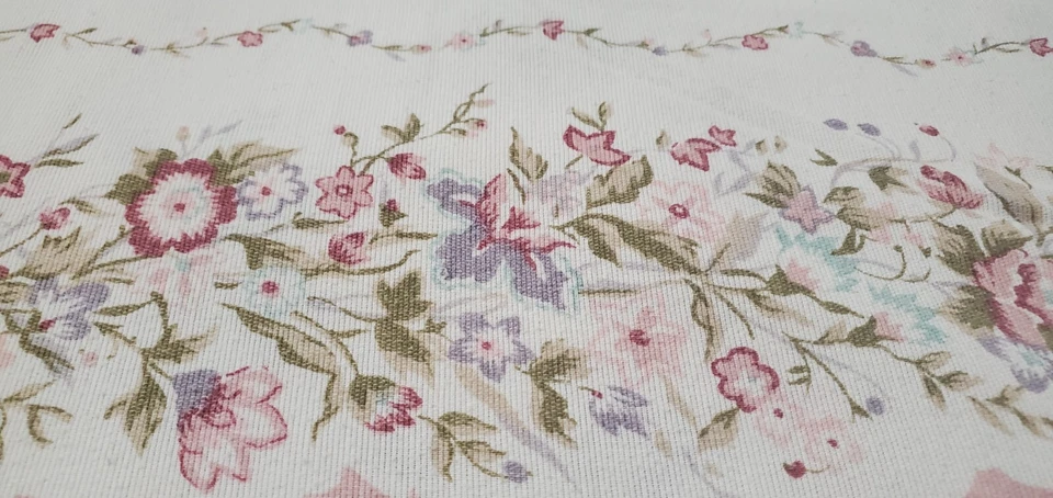 Sábana plana vintage - blanca con floral rosa - mezcla de algodón tejida - 98" x 98 Foto 3 de 4