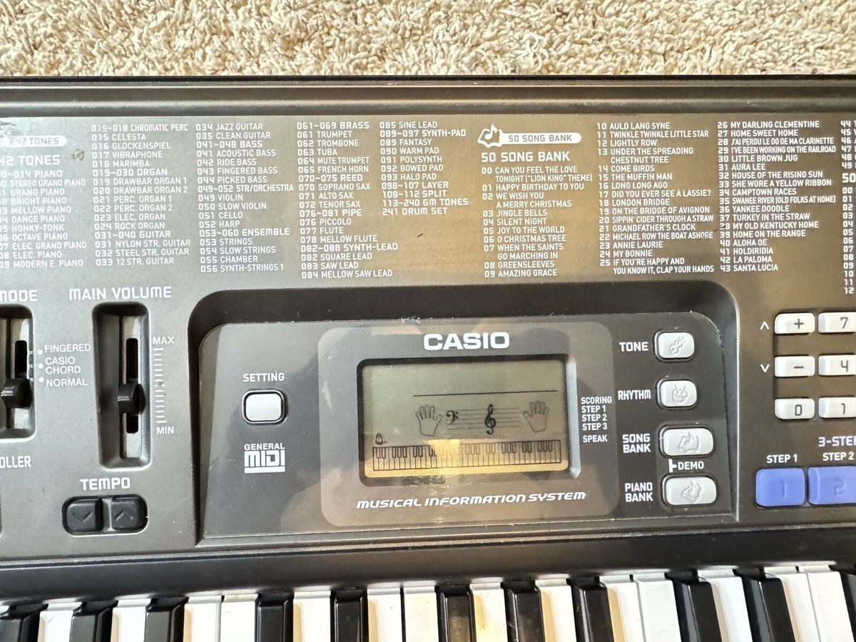 CASIO CTK-1900 61鍵 シルバー CASIO キーボード 61鍵 シルバー 鍵盤楽器