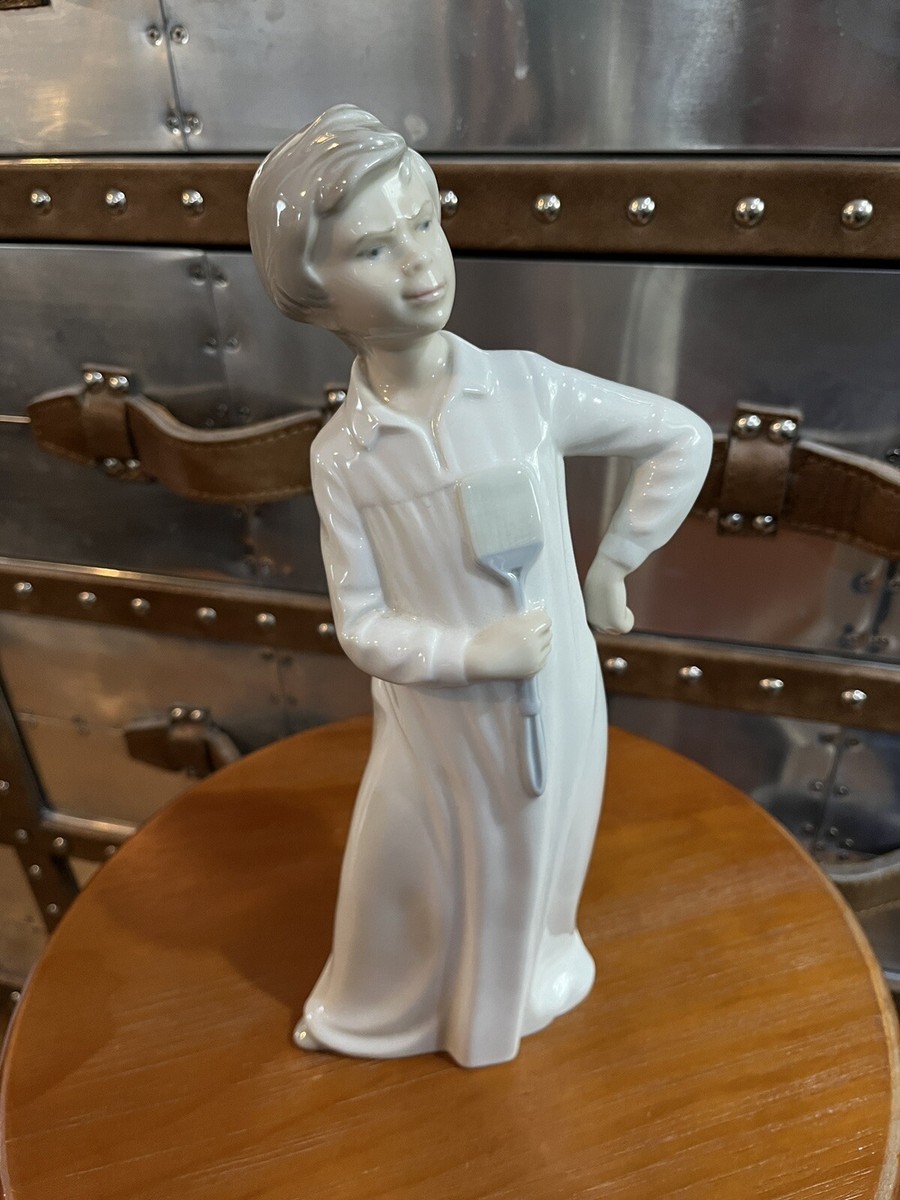 スポーツ LLADRO Lladro Boy With Fly Swatter Porcelain Figurine By Nao Lladro Hand