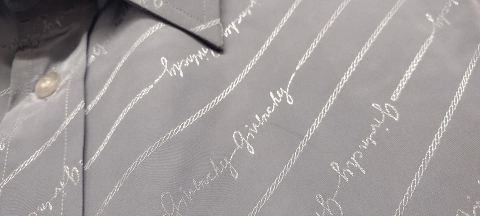 GIVENCHY Men's Shirt 1970s Chesa Signature Logo Button Down Periwinkle Chest 50" - Image 4 of 4