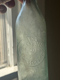 The Southern Bottling Co Washington North Carolina NC Blob Top Soda/beer Bottle