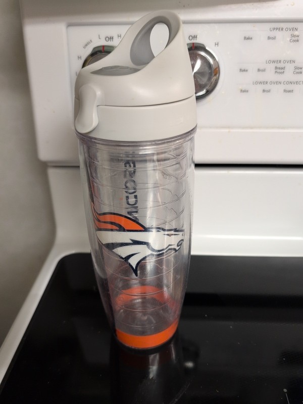 TERVIS 24oz Water Bottle Tumbler Flip Lid Denver Broncos Football 24oz