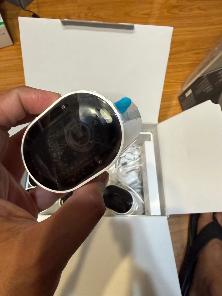 Arlo Pro 4 - 5 Wire Free Spotlight Cameras -2 extra battery - UNTESTED , READ - Image 2 of 4