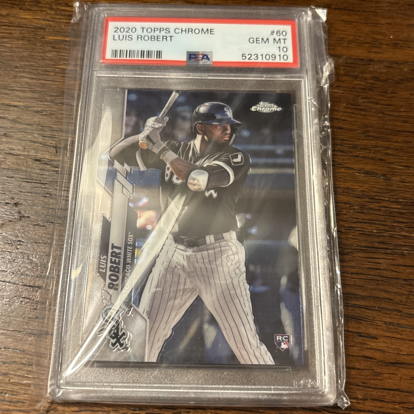 2020 Topps Chrome - Luis Robert #60 Batting (RC)