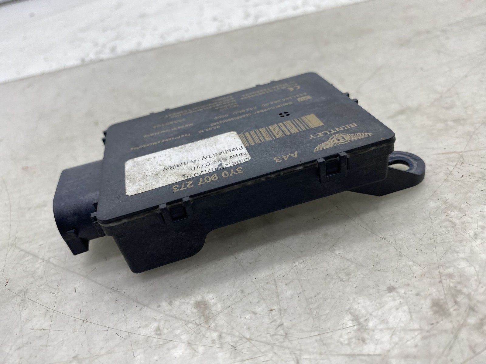 2010-2020 BENTLEY MULSANNE OEM TIRE PRESSURE MONITORING CONTROL MODULE 3Y0907273