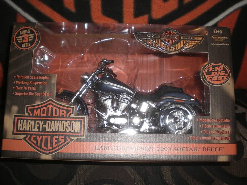 ミニカー HARLEY-DAVIDSON 2004 SOFTAIL DEUCE 1/10 2004 Harley Softail Deuce 1:10 Ertl American Muscle 33154