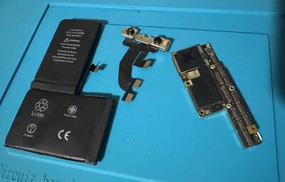 Carte mère- iPhone X- 64Go - 100% fonctionnelle- pas de iCloud Carte mère- iPhone X- 64Go - 100% fonctionnelle- pas de iCloud