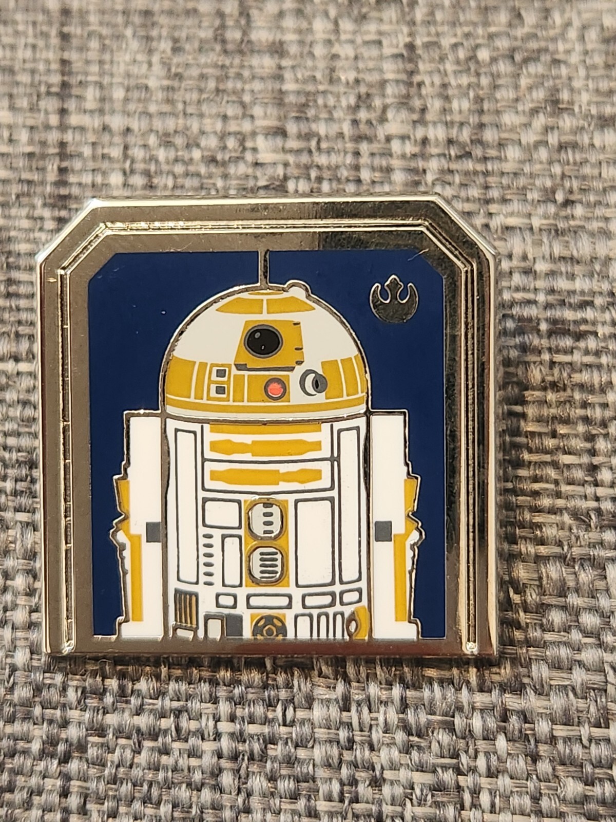 Disney Parks 2024 WDW Hidden Mickey Star Wars Droids R2-C4 Pin Number 3 Of 5