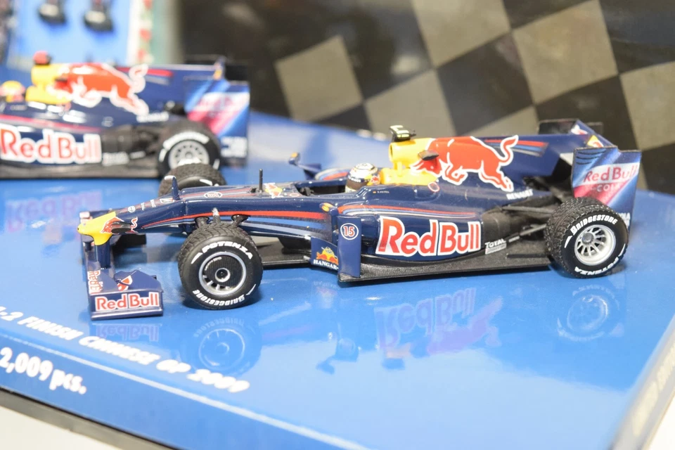 A95 1:43 MINICHAMPS 402 091415 RED BULL RACING RENAULT RB5 1-2 CHINESE GP 2009 - Bild 3 von 4