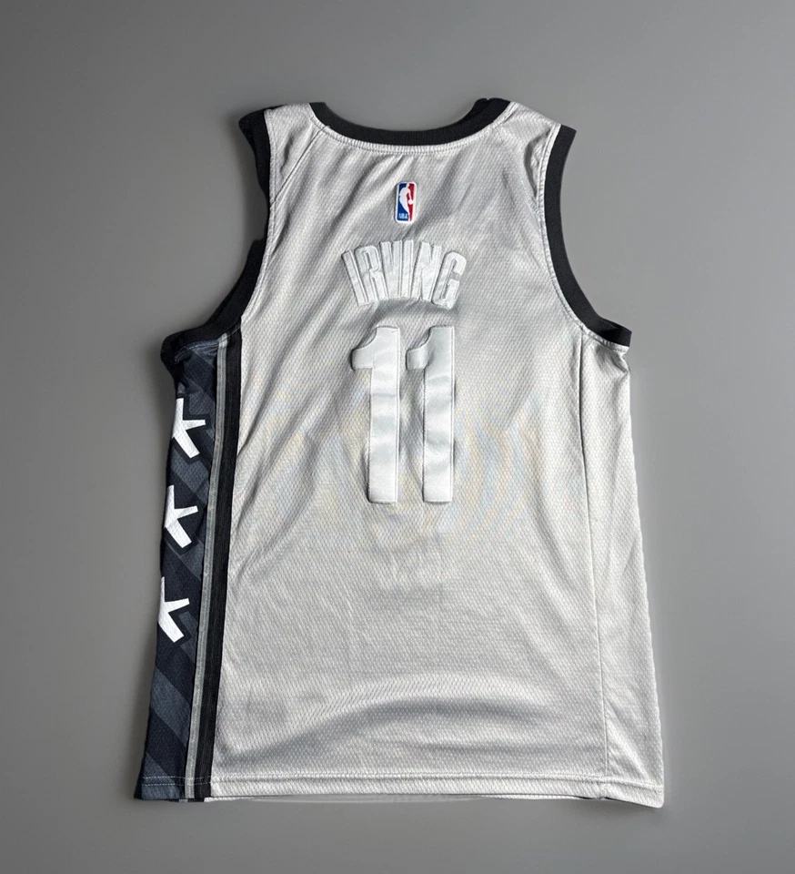 Camiseta Nike Swingman Brooklyn Nets Kyrie Irving #11 (Talla 48/2XL) Foto 2 de 4