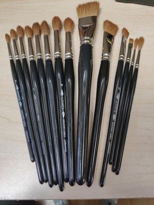 Full set of Luxartis (on par w/Davinci) kolinsky sables - flats, rounds, riggers