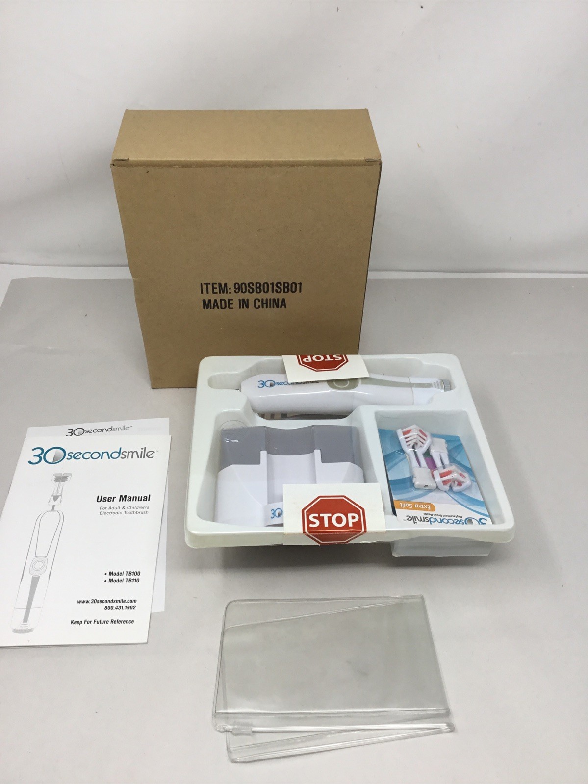 30 Second Smile Toothbrush Set W/ Replacement Brush Heads NE