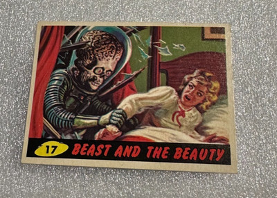 1962 Original Topps Mars Attacks Card #17 BEAST AND THE BEAUTY