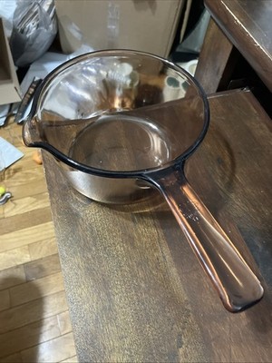 Vision Corning U.S.A 1 L Glass Pan With Spout